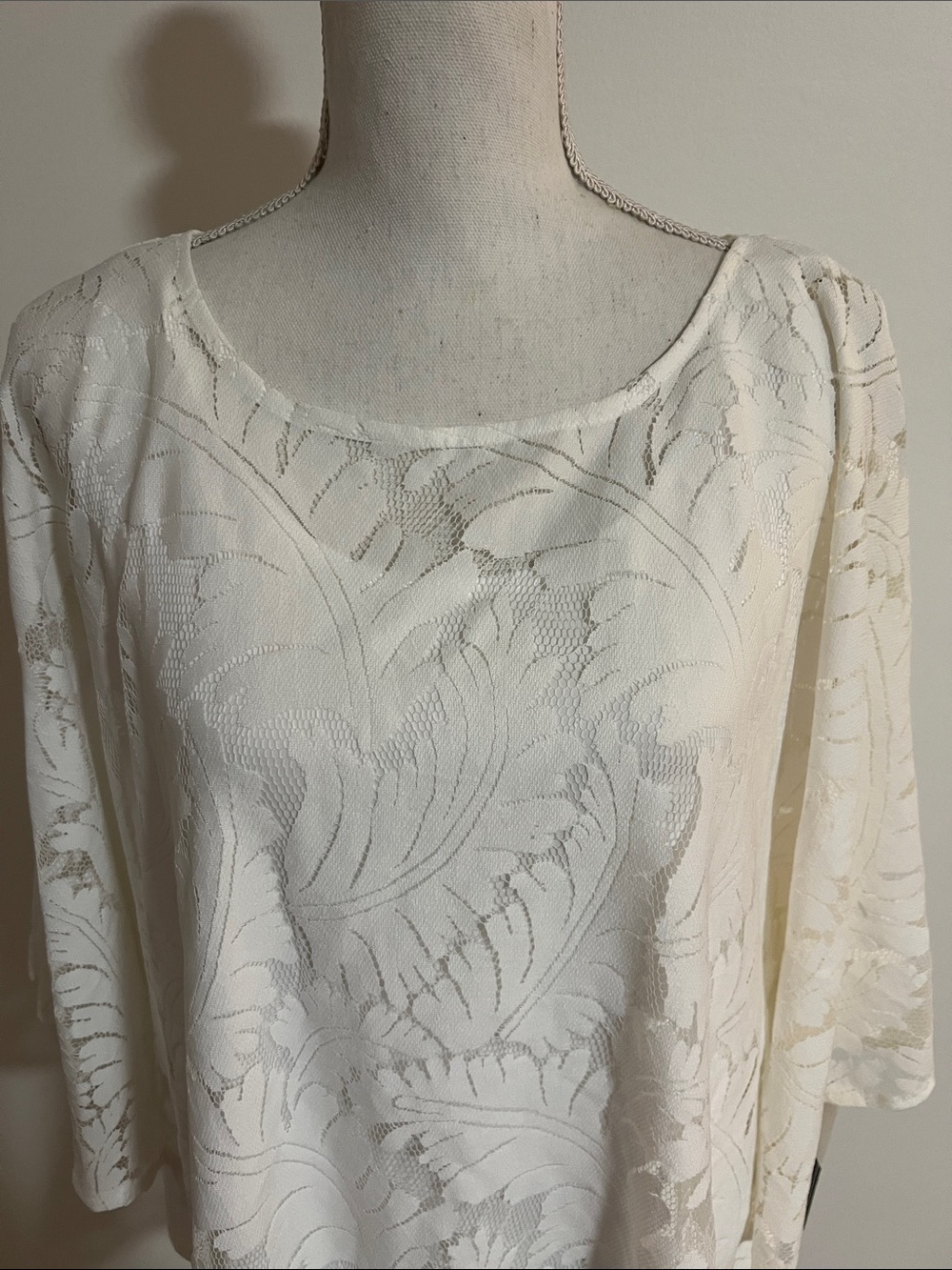2-piece tank top with sheer cover - Picture 2 of 11